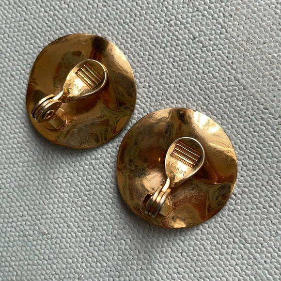 Vintage Monet Clip On Gold Earrings - Picture 4 of 9